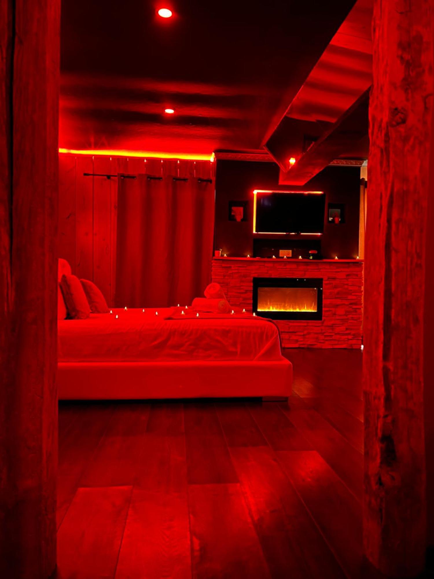 Le Lodge Des Charmes 5 Etoiles Leves ภายนอก รูปภาพ