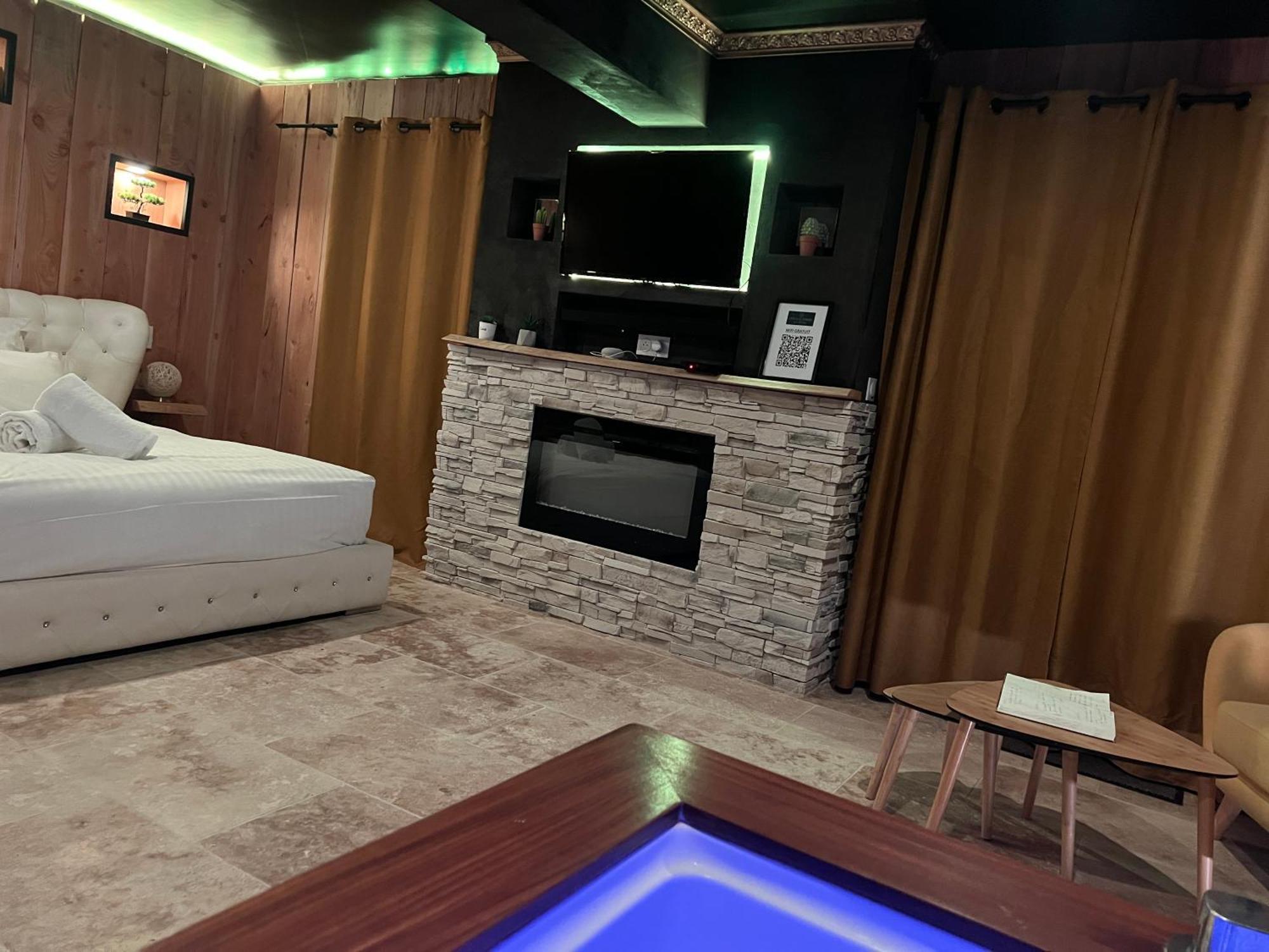 Le Lodge Des Charmes 5 Etoiles Leves ภายนอก รูปภาพ