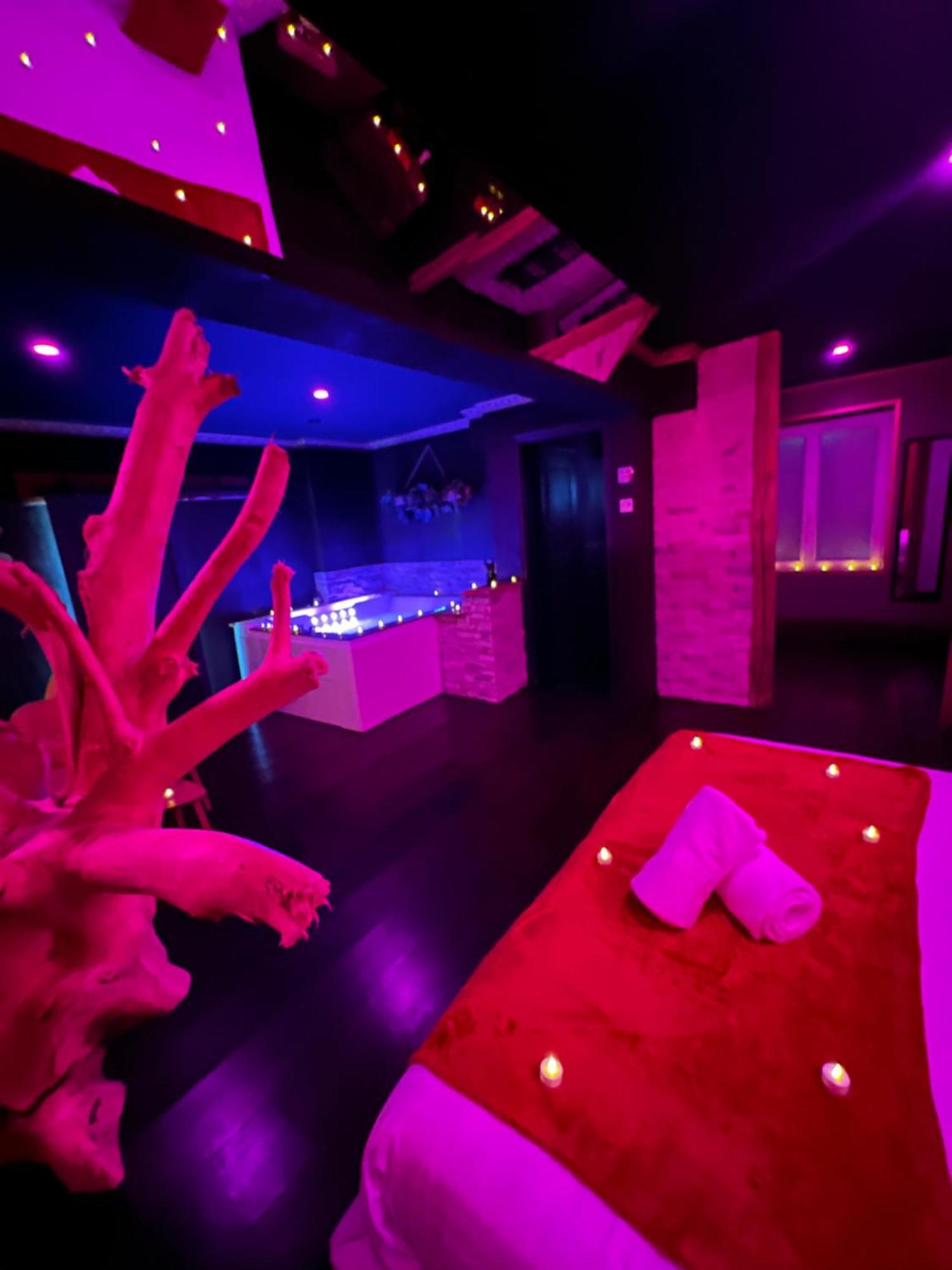 Le Lodge Des Charmes 5 Etoiles Leves ภายนอก รูปภาพ