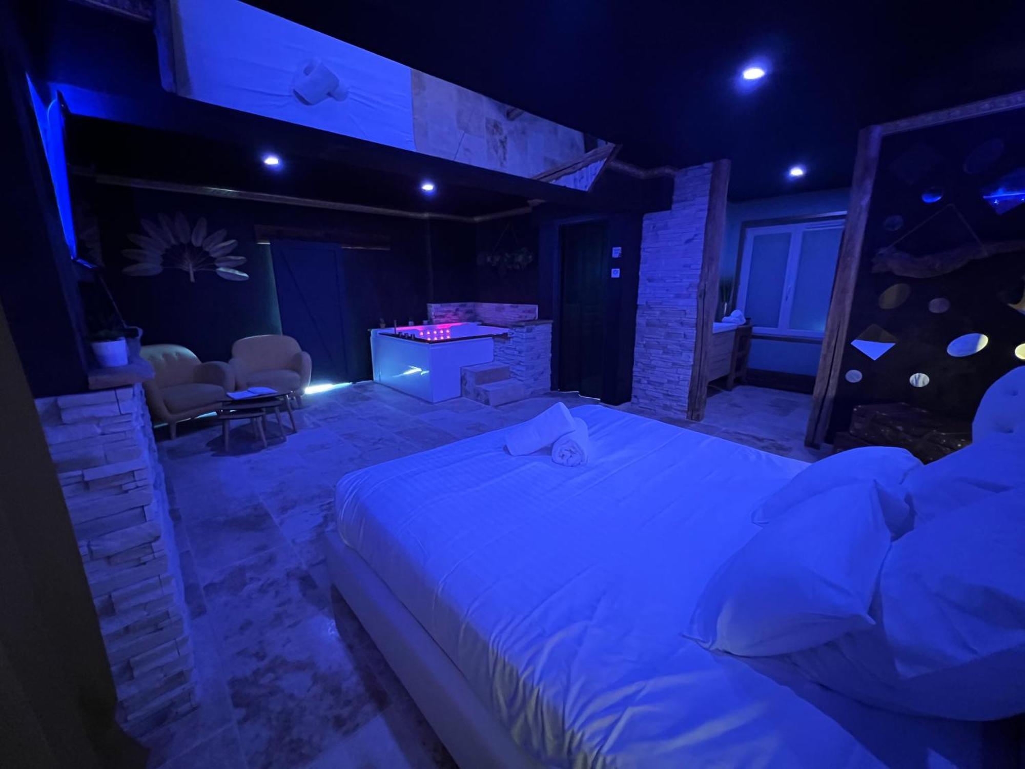 Le Lodge Des Charmes 5 Etoiles Leves ภายนอก รูปภาพ