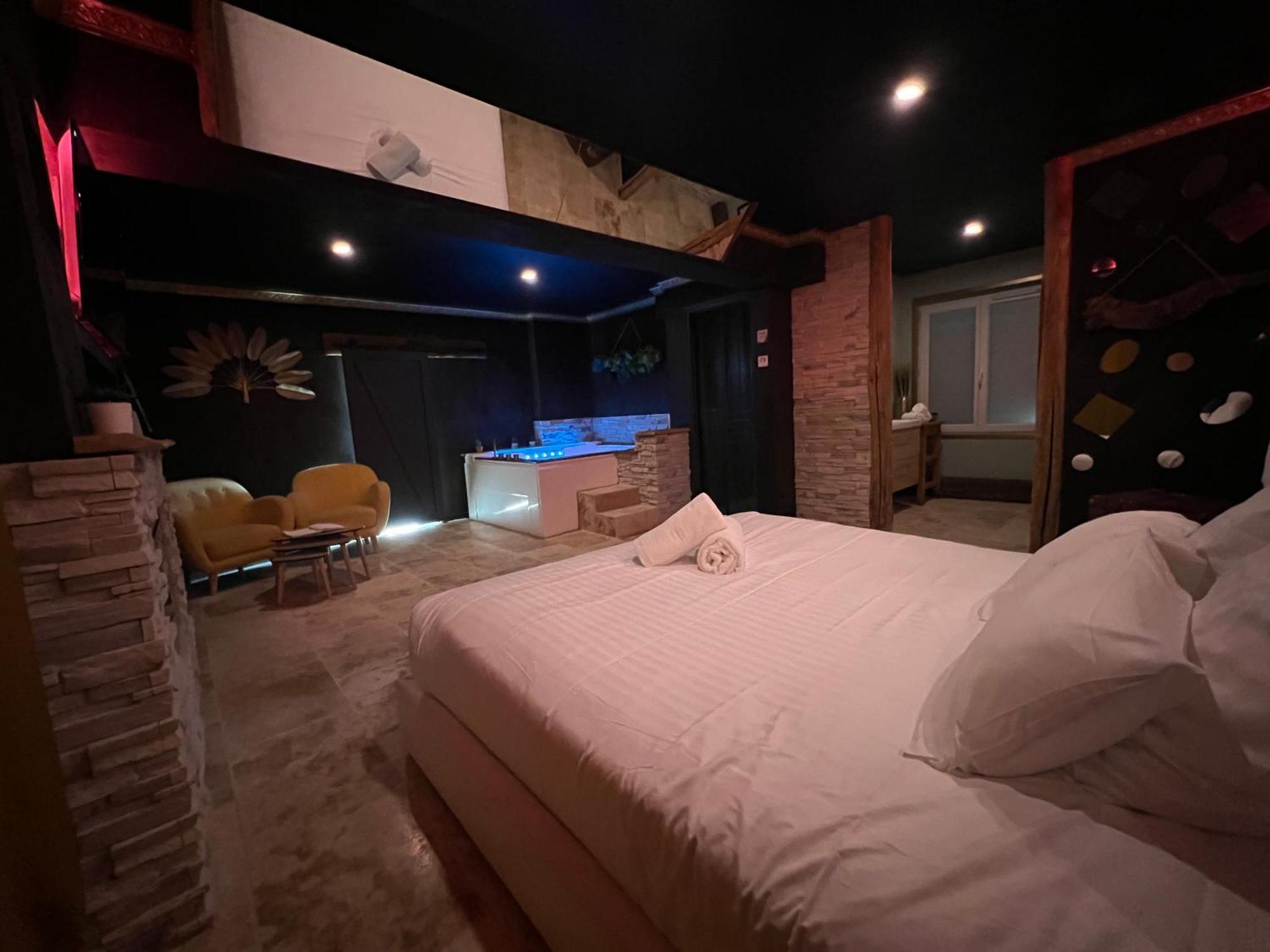 Le Lodge Des Charmes 5 Etoiles Leves ภายนอก รูปภาพ